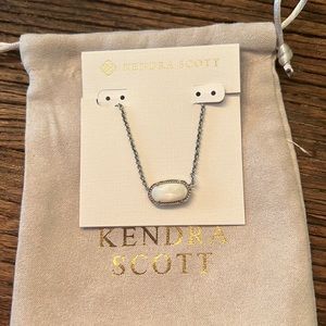 New, Never Worn, Great Condition, Kendra Scott: Elisa Necklace Silver & Ivory